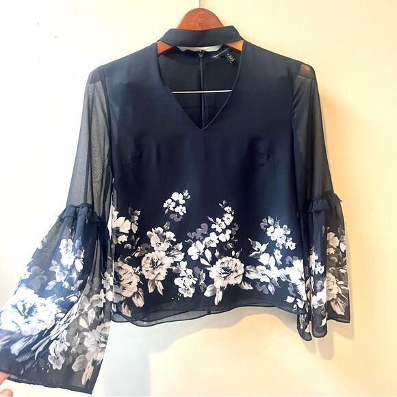 White House Black Market Black and White Floral Choker Blouse - Picture 5 of 9
